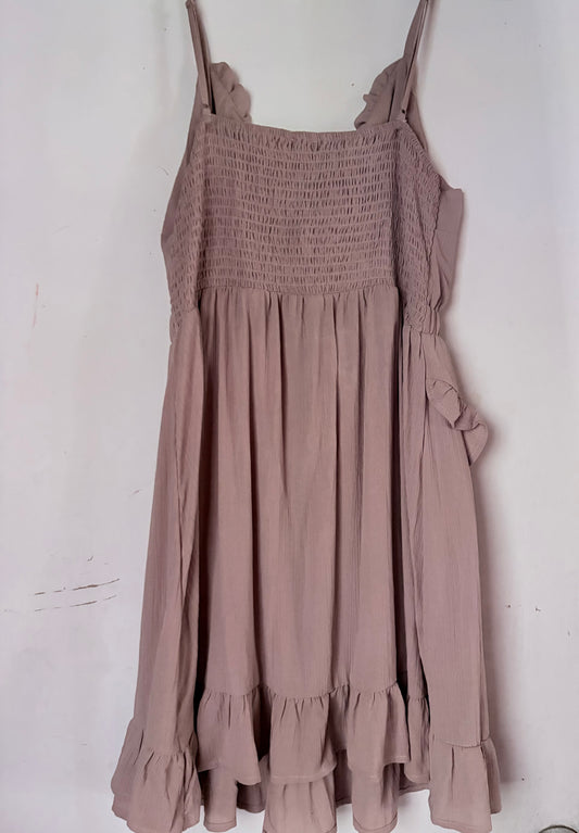Ruffle Dress with Peephole